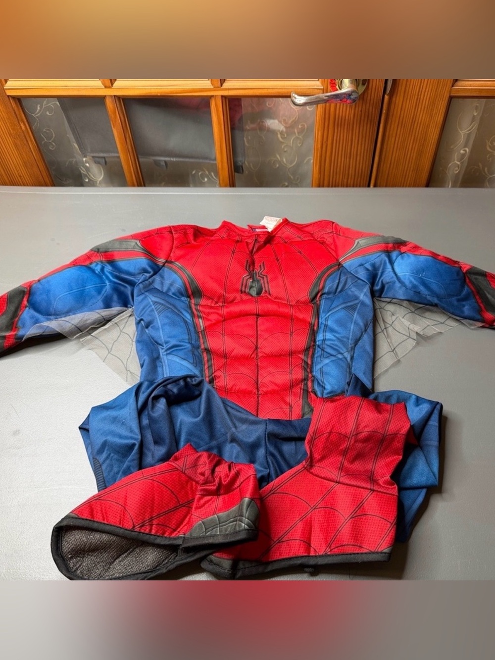 🕷️ Kid’s Spider-Man Costume. Size: Medium